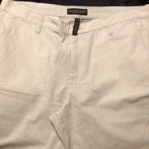 Men’s polo shorts, size 38